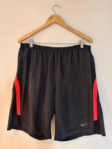 Bermuda Nike
