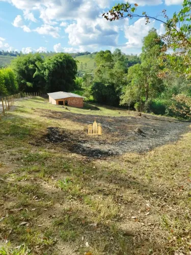CHACARA A VENDA R$130.000,00 CORRÉGO DO SOLDADO - ITAÚNA/MG