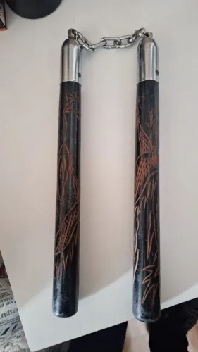 Nunchaku Madeira Preta com Dragão