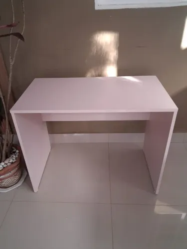 Escrivaninha em mdf