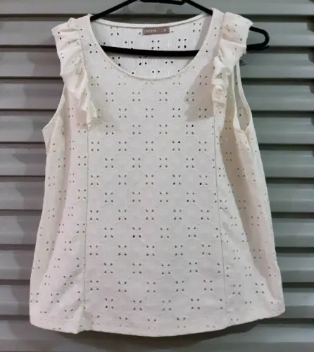 blusa branca em laise tam M Viva