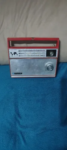 rádio antigo sanyo funcionando perfeitamente descrição