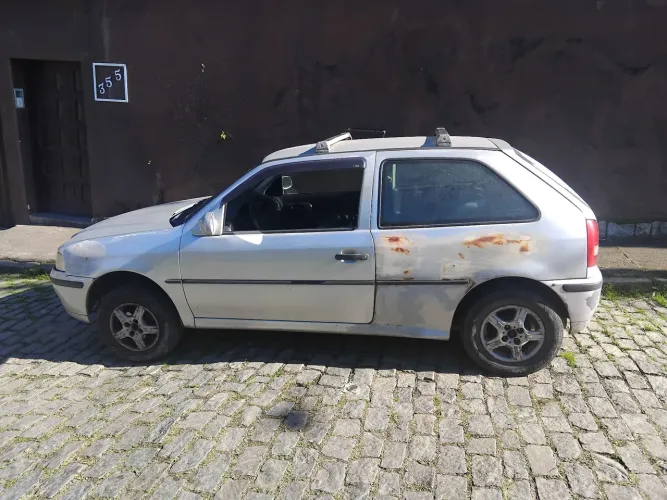 Volkswagen Gol 1.0 Plus 8V 2P (álcool) 2003