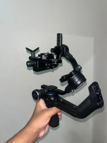 Gimbal FeiyuTech Scorp-C para Câmeras Mirrorless e DSLR