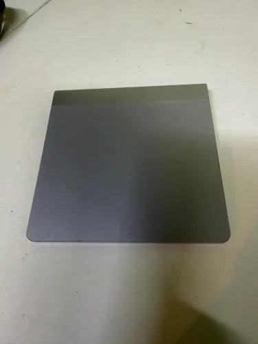 Apple Magic Trackpad 1