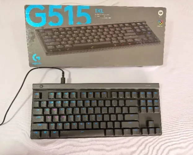 Teclado Gamer Logitech G515 TKL LIGHTSPEED RGB Sem Fio - Usado