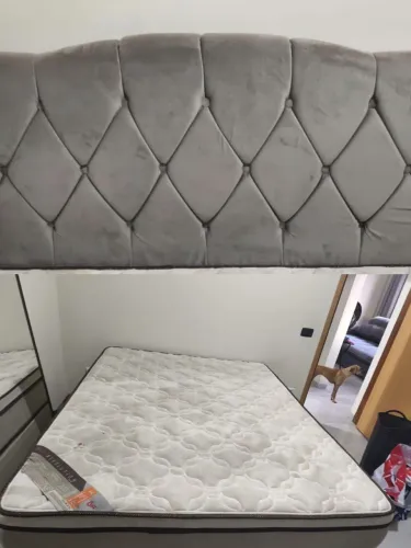 Cama Queen com cabeceira