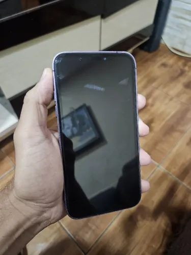 iPhone XR in 14Pro