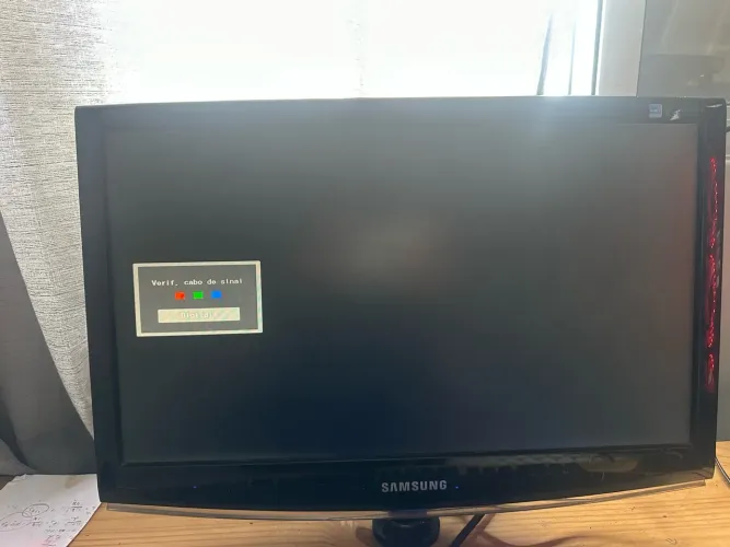 Monitor SAMSUNG 20?