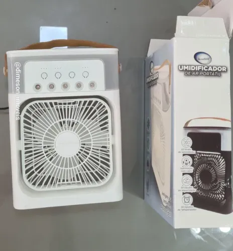 Umidificador de ar portátil com caixa, novo, com caixa comprado em Natal RN à 5 meses