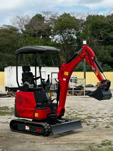 Vendo Mini escavadeira 1.5 toneladas