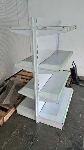 Goldula de venda (A 141cm, L 80cm, T 103cm)