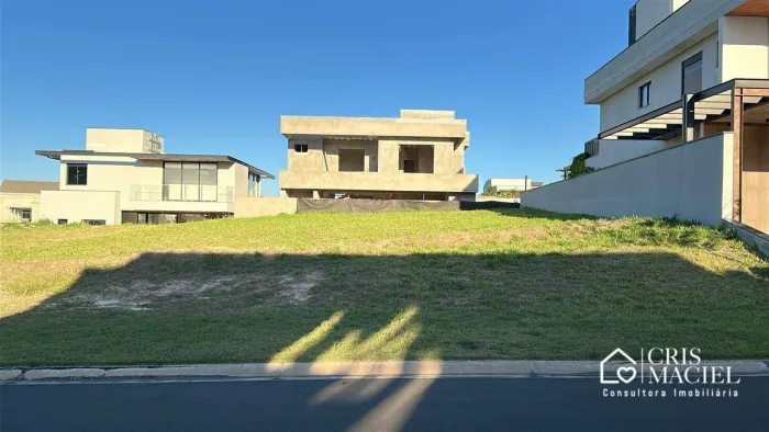 Terreno à venda no Condomínio Villa dos Pinheiros em Indaiatuba-SP!