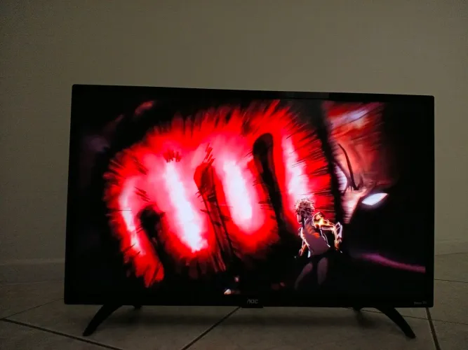 Smart TV AOC Roku TV 32" - Painel VA, Wi-Fi, 3 HDMI - Netflix, Youtube, Disney, HBO.