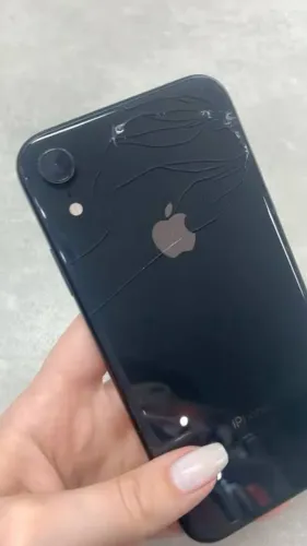 iPhone XR funcionando quero vender rápido