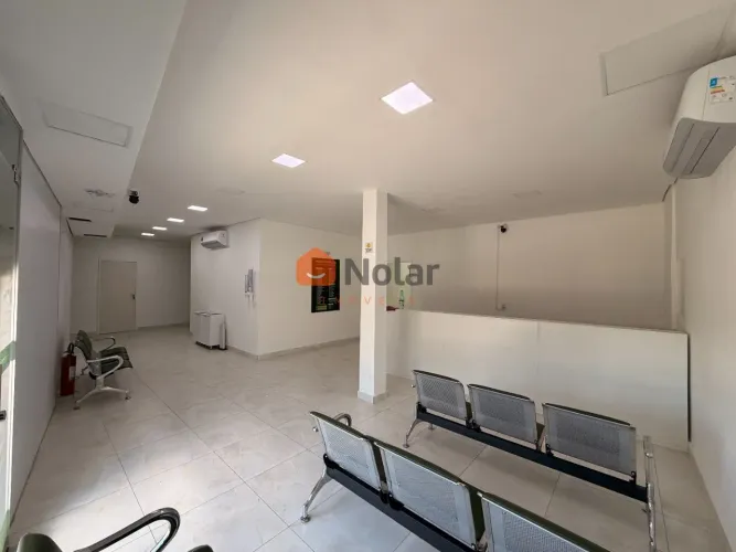 Prédio Comercial de Esquina com 512 m² em 02 Níveis no Santa Inês - Estrutura Completa e L