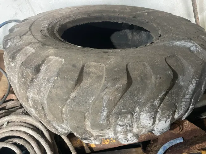 Pneu 17.5/25 JCB 3C/3CX/4CX