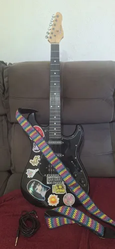 Guitarra Carvin Standard Series + Correia e Cabo | Funcionando 100%