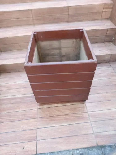 Vaso de madeira