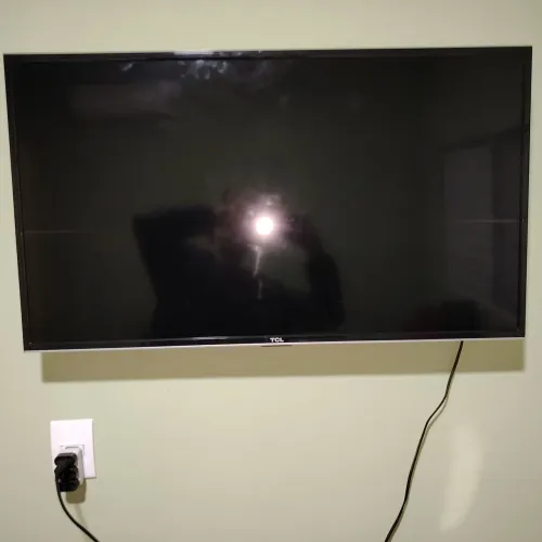 TV TCL 43" Led com funções Netflix e globo play 