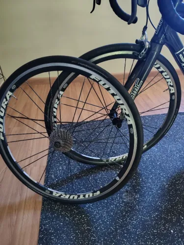 Rodas Vzan Futura Speed 700 Freio Ferradura + Pneus + Cassete