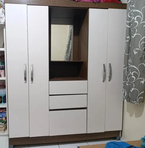 Vende-se armário cozinha 500 e guarda roupa 650