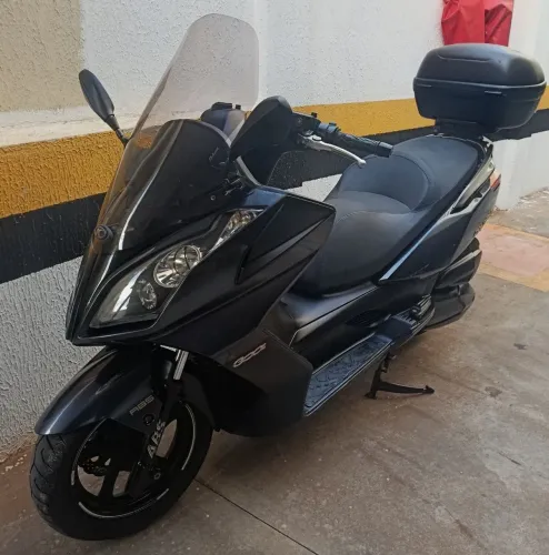 Maxi scooter Downtown 300i