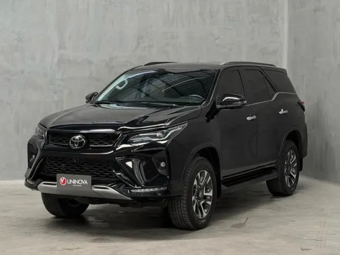 Toyota Hilux 4X2 2.4 Diesel 2025