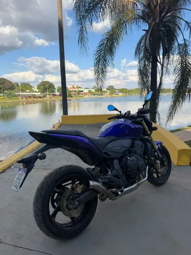 Hornet Exclusiva Roxa 26.000km