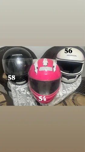 Capacete ? Só vendo os 3 - por R$ 80,00
