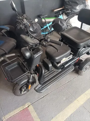 Não perca a chance de adquirir seu triciclo Wanchida 800w lítio, pouco rodada só 80 kms
