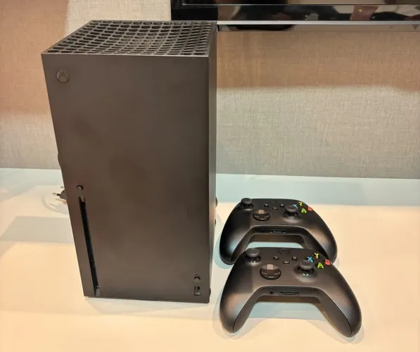 Vendo Xbox Series X 1TB