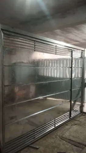 Trabalhos de serralheria e manutenção em telhados