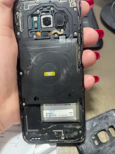 Vendo S8 tela quebrada 