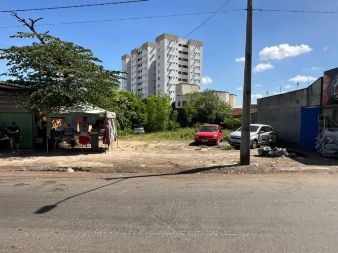 Lote - Av. Alexandre de Morais - Parque Amazônia