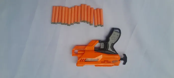 Nerf Quadrante com 16 dardos