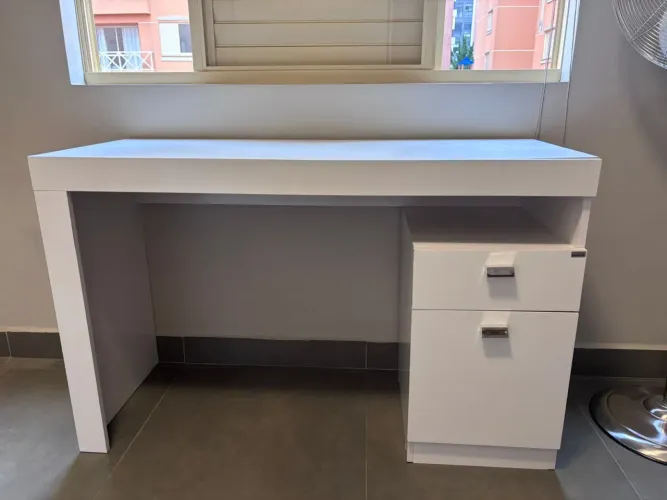 MESA DE ESCRITÓRIO // HOME OFFICE