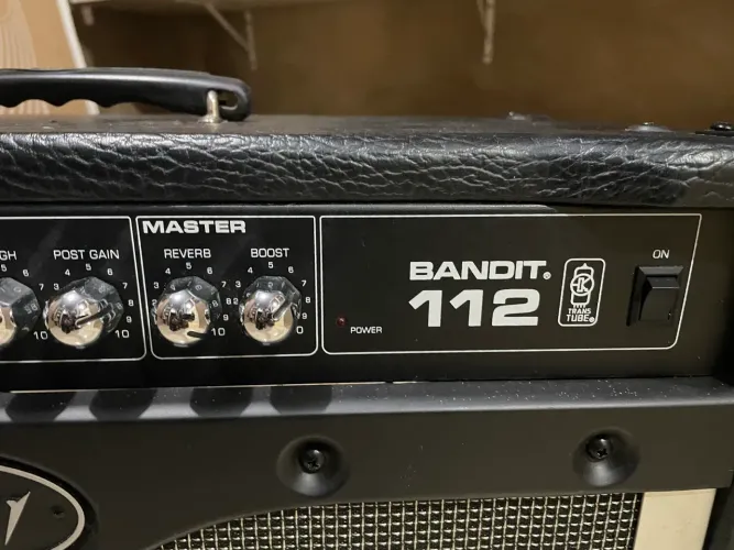 Caixa de Guitarra Peavey Bandit 112