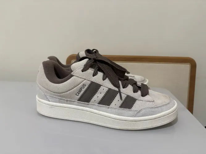 Tênis adidas campus 