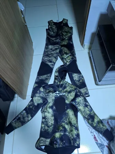 Roupa de mergulho nova LX