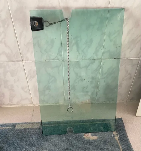 Vendo janela Basculante Vidro verde Altura 39,00mm. 59,00Largura 