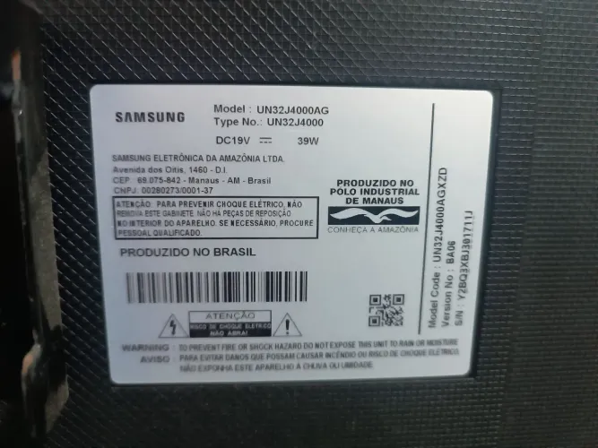 Vendo tv Samsung não e smart muito nova 