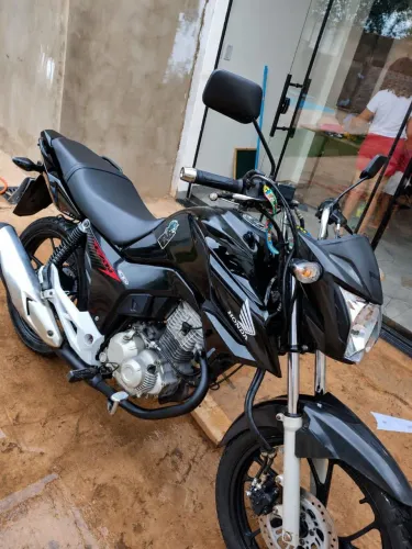 Vendo ou trocoFan 160 2021