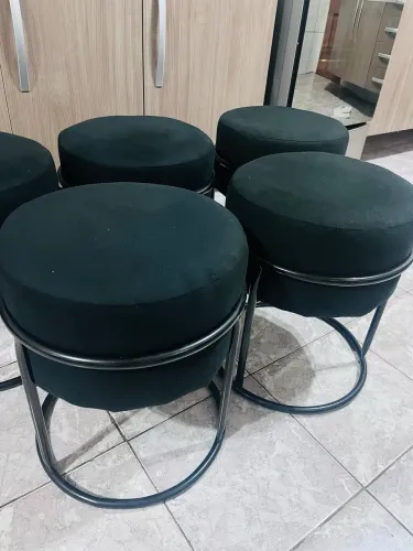 Puff para sala loja decoração moderna estilo industrial preto 
