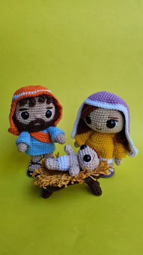 Maria, José e Bebê Jesus na Manjedoura em Amigurumi, Crochê 