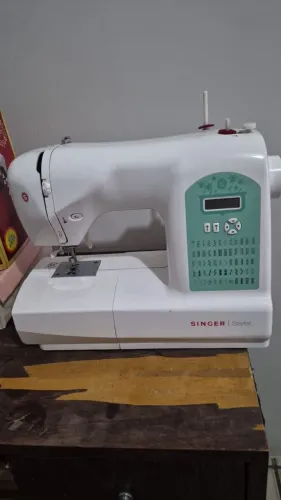 Máquina de costura Singer 
