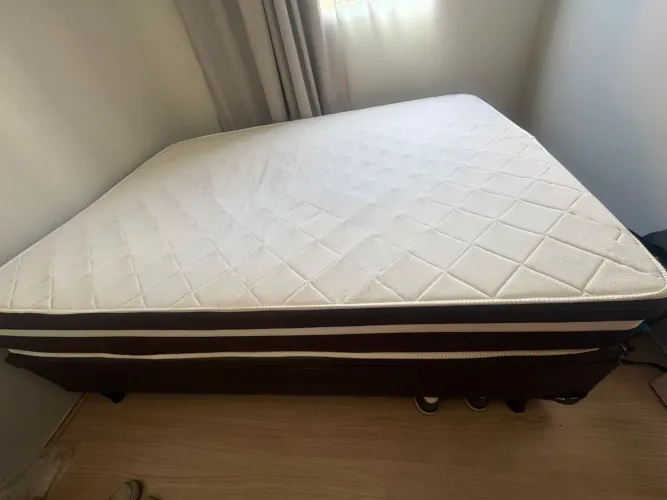 Cama box casal baú