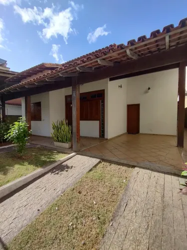 Imóvel para venda tem 240 metros quadrados com 3 quartos em Santa Inês - Vila Velha - ES