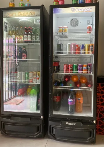 Geladeira cervejeira e expositora gelopar