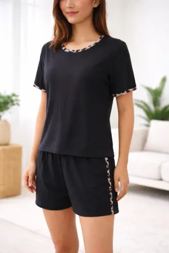 Pijama Preto com Onçinha